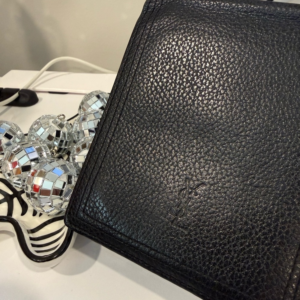 YSL | Men’s Bi-fold Black Textured Wallet - Picture 2 of 7